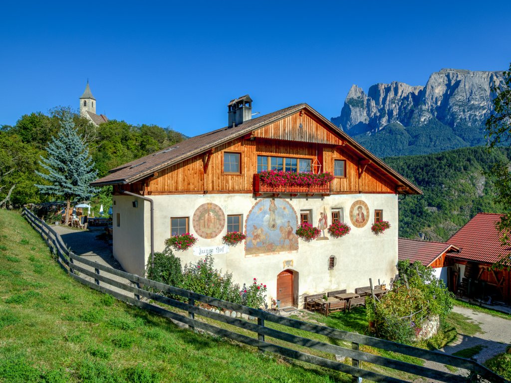 fotos_zuner_2019_by_michael_lintner_low_resolution_5d6_2049_50_51-ohne_sprung_in_hauswand.jpg